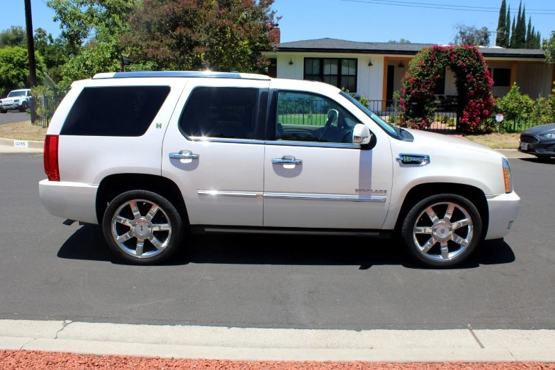 2012 Cadillac Escalade & EXT 3rd Gen - Image 4 of 21