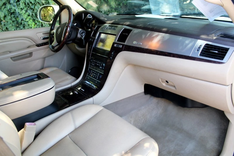 2012 Cadillac Escalade & EXT 3rd Gen - Image 13 of 21