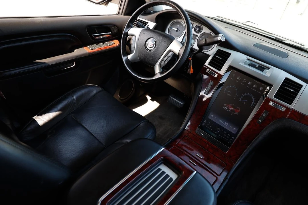 2012 Cadillac Escalade & EXT 3rd Gen - Image 20 of 21