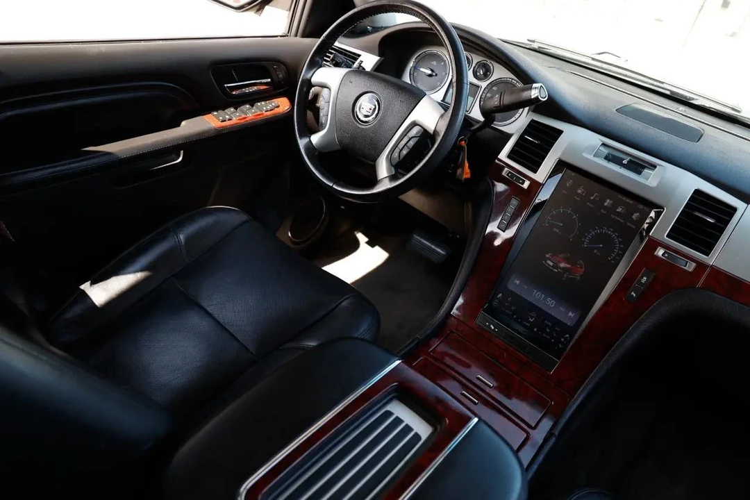 2012 Cadillac Escalade & EXT 3rd Gen - Image 20 of 21