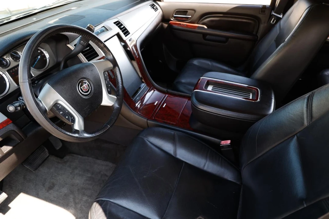2012 Cadillac Escalade & EXT 3rd Gen - Image 4 of 21