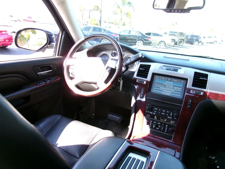 2012 Cadillac Escalade & EXT 3rd Gen - Image 17 of 20