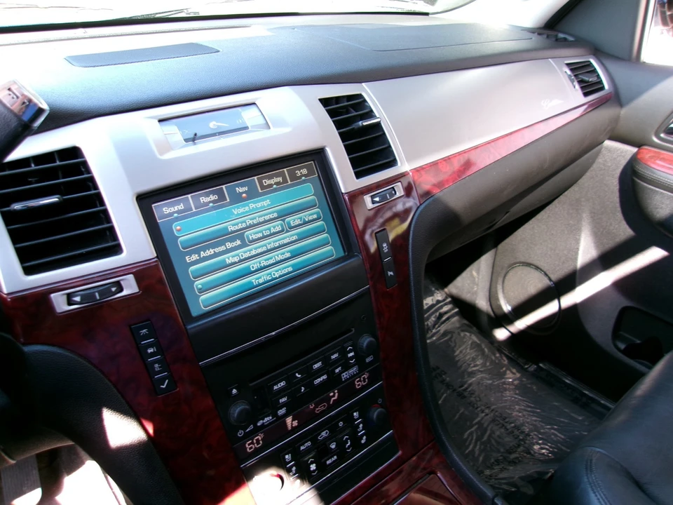 2012 Cadillac Escalade & EXT 3rd Gen - Image 18 of 20
