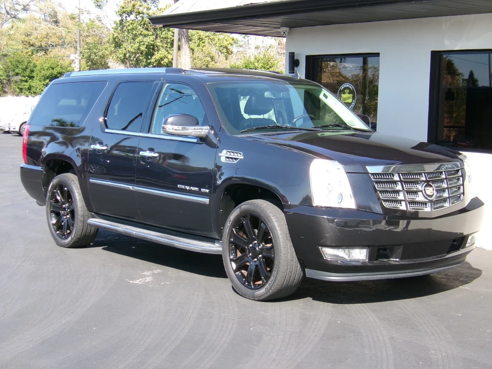 2012 Cadillac Escalade & EXT 3rd Gen - Image 3 of 20