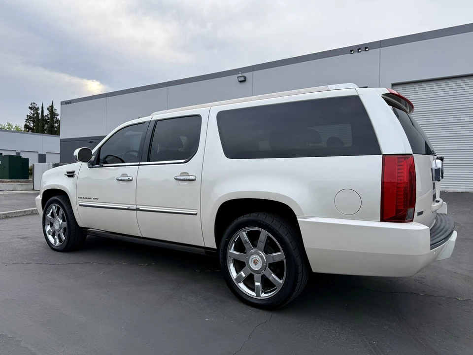 2012 Cadillac Escalade & EXT 3rd Gen - Image 5 of 31