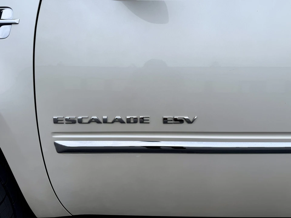 2012 Cadillac Escalade & EXT 3rd Gen - Image 31 of 31