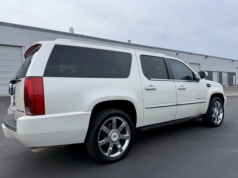 2012 Cadillac Escalade & EXT 3rd Gen - Image 15 of 31