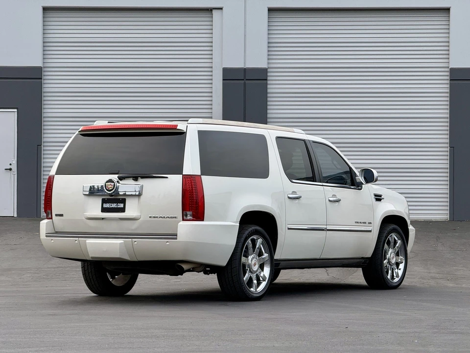 2012 Cadillac Escalade & EXT 3rd Gen - Image 13 of 31