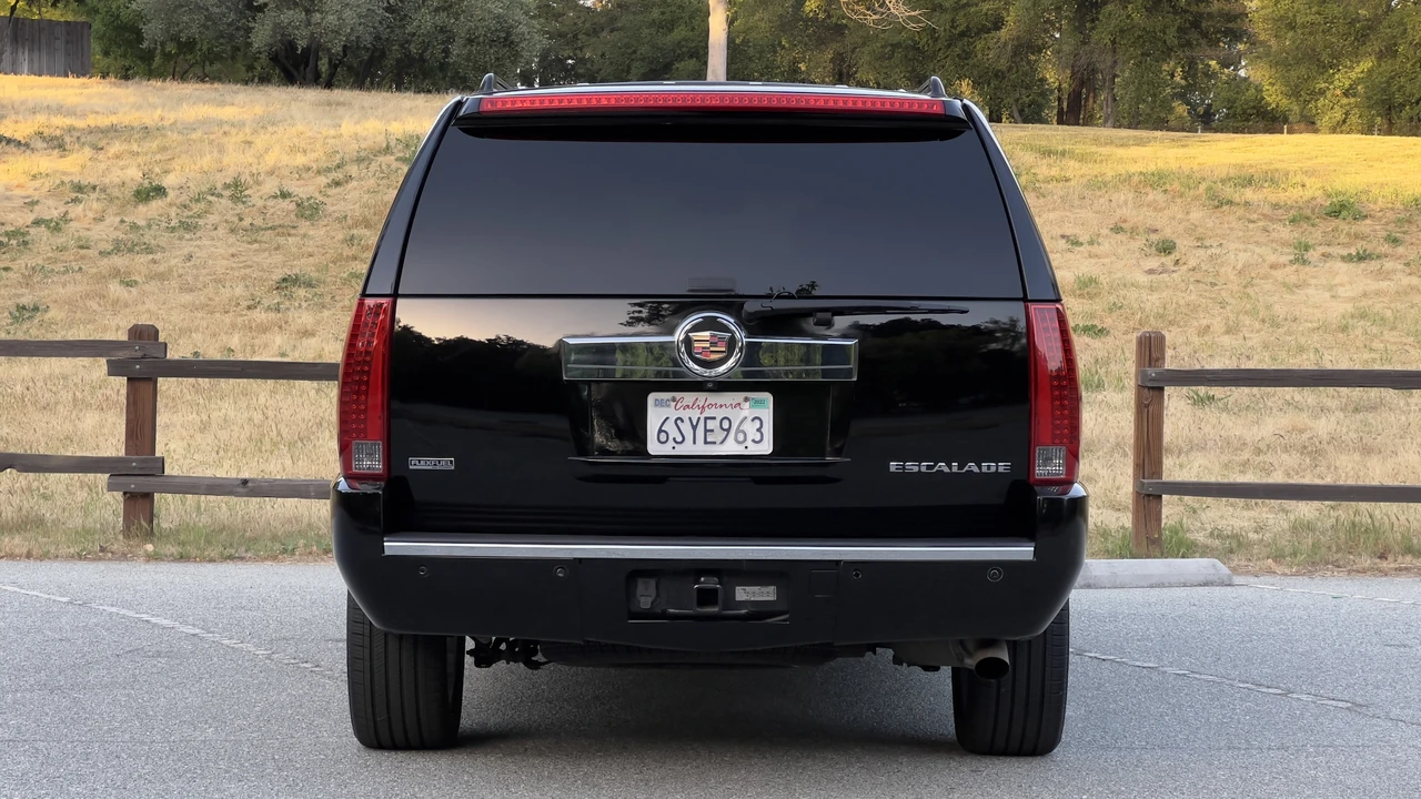 2012 Cadillac Escalade & EXT 3rd Gen - Image 20 of 31