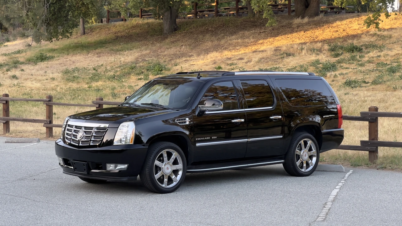 2012 Cadillac Escalade & EXT 3rd Gen - Image 7 of 31