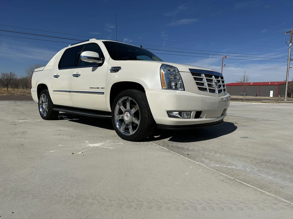 2012 Cadillac Escalade & EXT 3rd Gen - Image 21 of 31