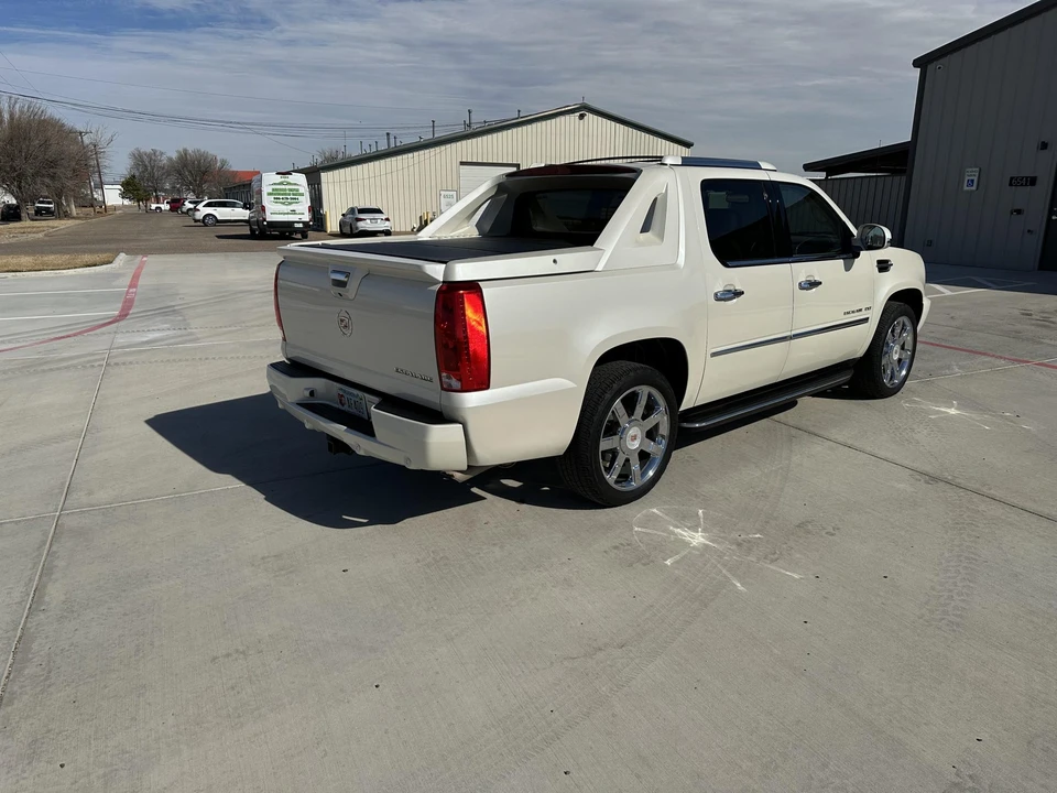 2012 Cadillac Escalade & EXT 3rd Gen - Image 14 of 31