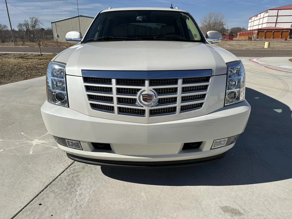 2012 Cadillac Escalade & EXT 3rd Gen - Image 24 of 31