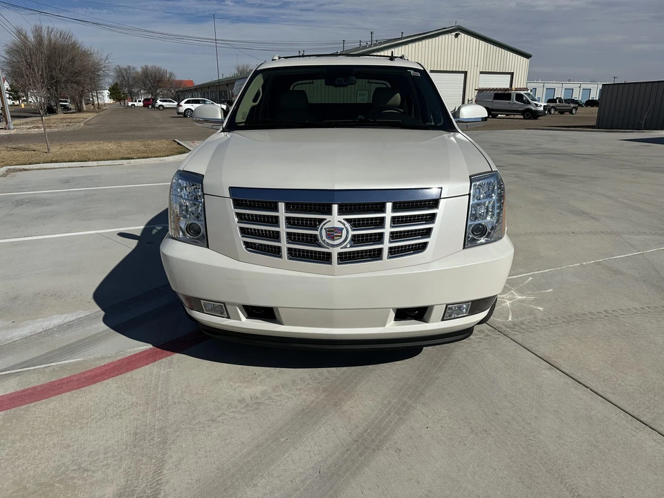 2012 Cadillac Escalade & EXT 3rd Gen - Image 23 of 31