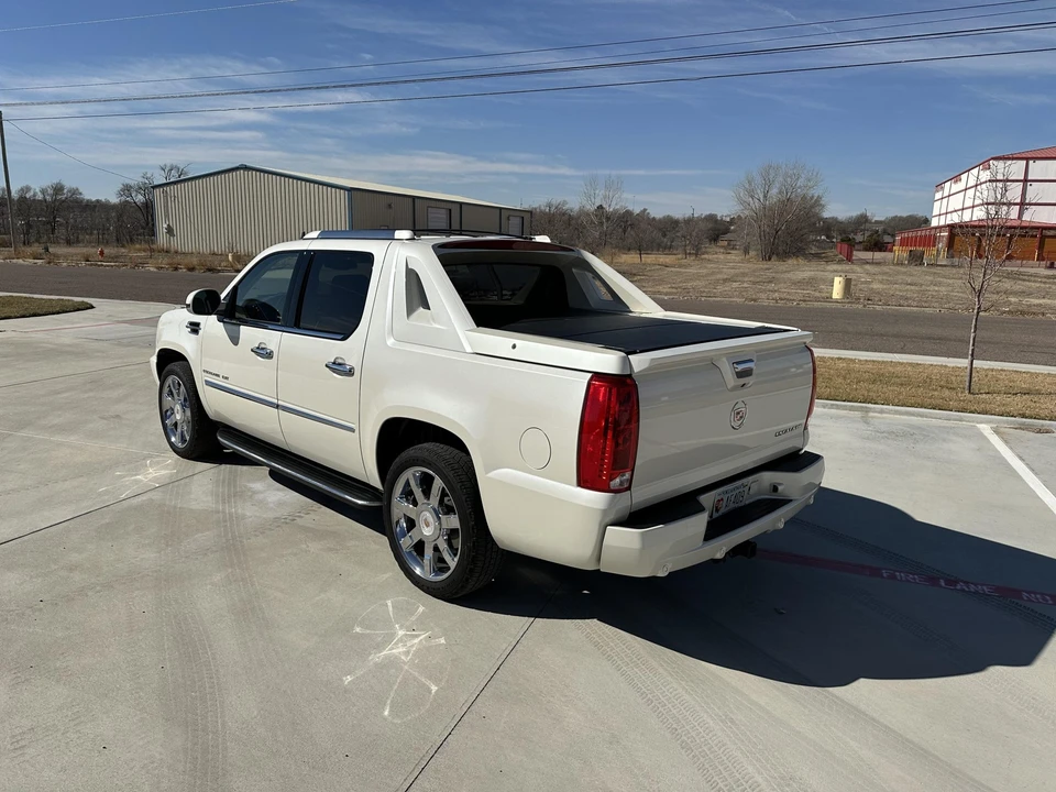 2012 Cadillac Escalade & EXT 3rd Gen - Image 9 of 31
