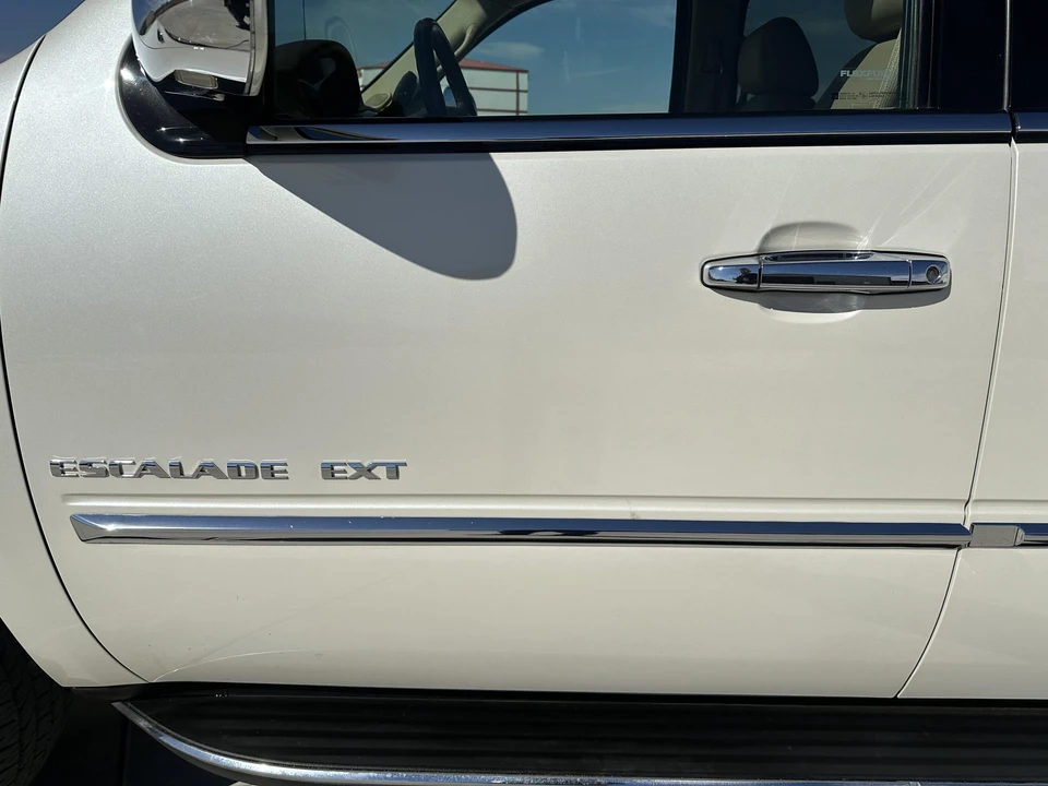 2012 Cadillac Escalade & EXT 3rd Gen - Image 28 of 31