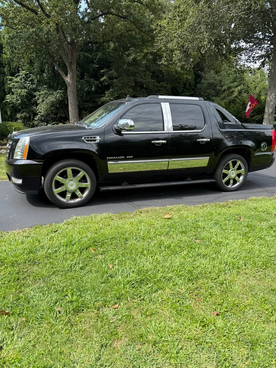 2012 Cadillac Escalade & EXT 3rd Gen - Image 4 of 31