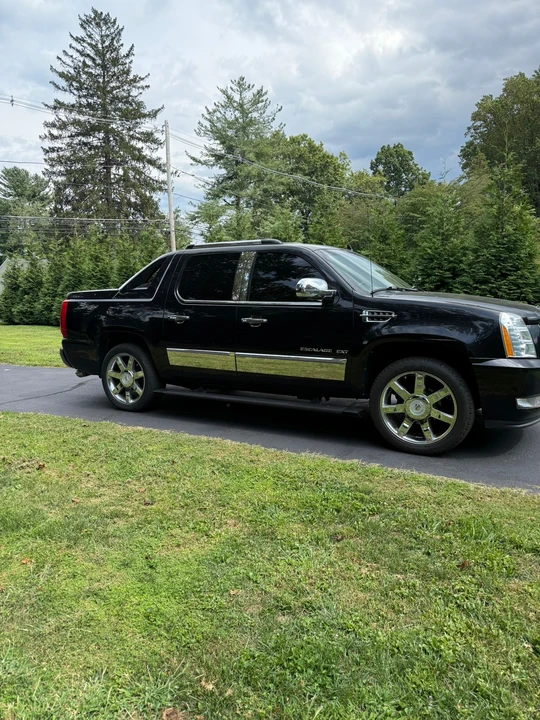 2012 Cadillac Escalade & EXT 3rd Gen - Image 12 of 31