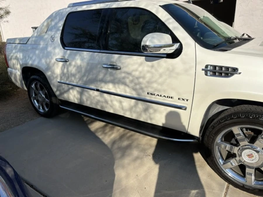 2012 Cadillac Escalade & EXT 3rd Gen - Image 3 of 10
