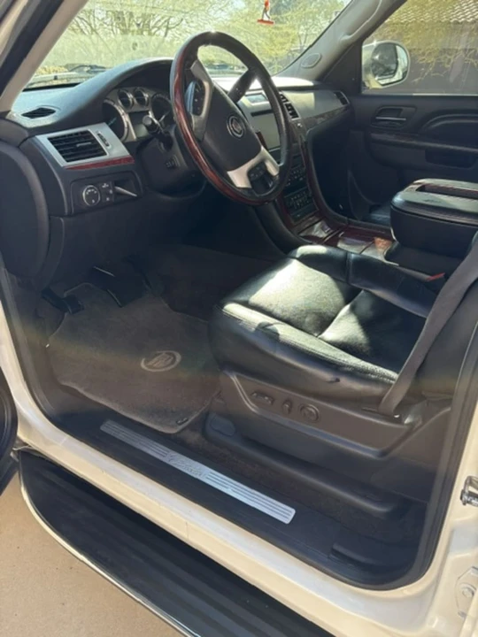 2012 Cadillac Escalade & EXT 3rd Gen - Image 6 of 10