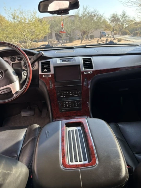 2012 Cadillac Escalade & EXT 3rd Gen - Image 5 of 10