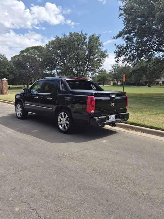 2012 Cadillac Escalade & EXT 3rd Gen - Image 4 of 12