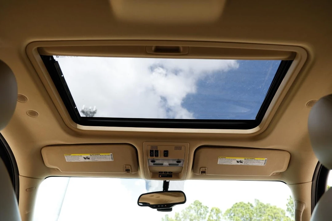 2012 Cadillac Escalade & EXT 3rd Gen - Image 20 of 21