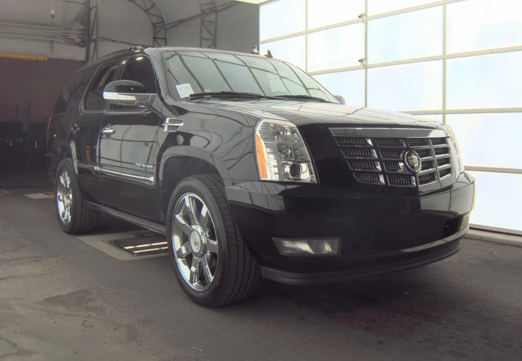 2012 Cadillac Escalade & EXT 3rd Gen - Image 3 of 15