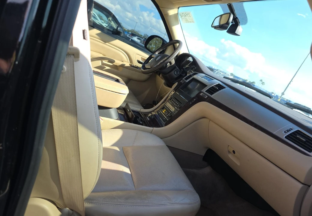 2012 Cadillac Escalade & EXT 3rd Gen - Image 10 of 15