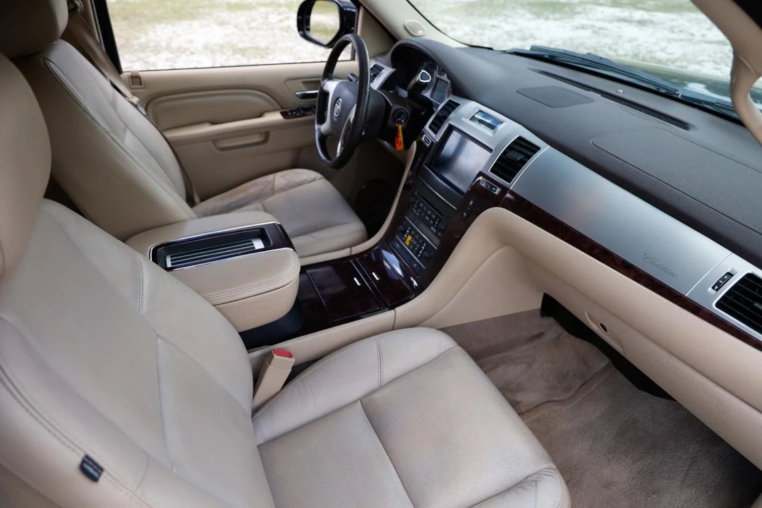 2012 Cadillac Escalade & EXT 3rd Gen - Image 16 of 21
