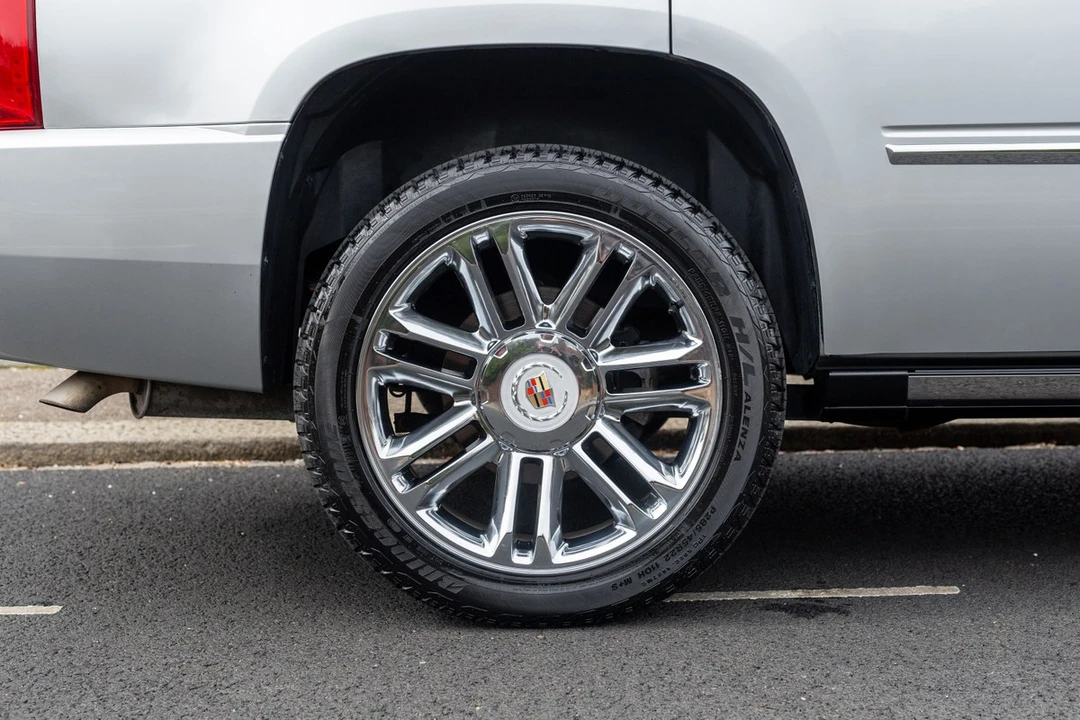 2012 Cadillac Escalade & EXT 3rd Gen - Image 18 of 30