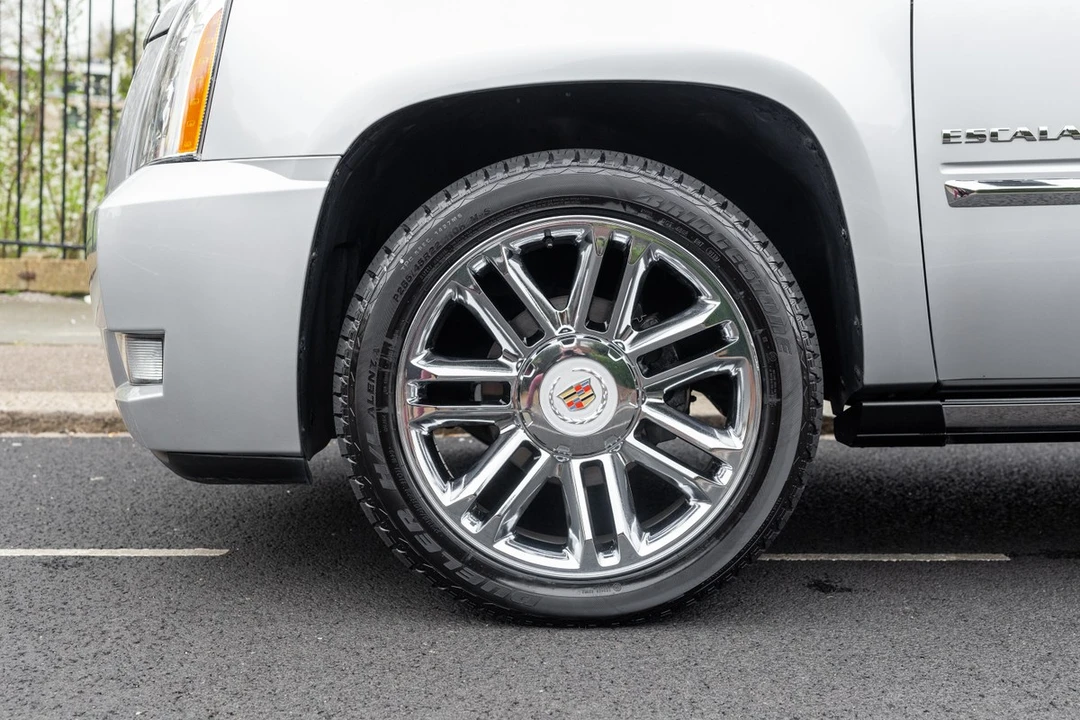2012 Cadillac Escalade & EXT 3rd Gen - Image 20 of 30