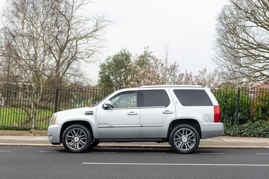 2012 Cadillac Escalade & EXT 3rd Gen - Image 10 of 30
