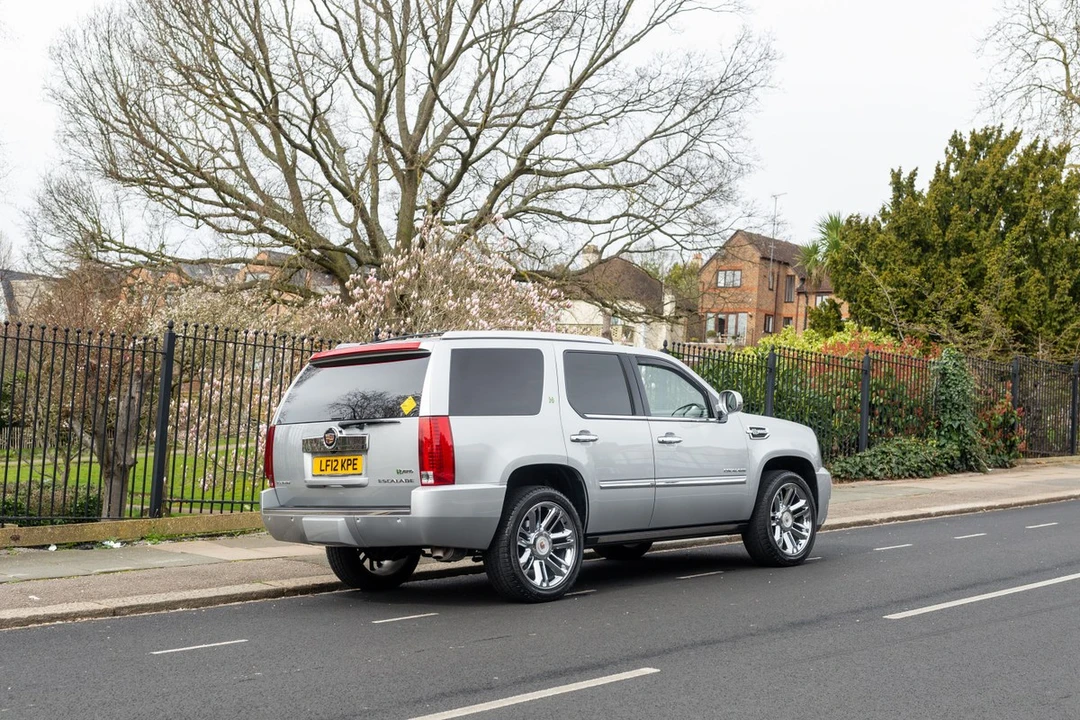 2012 Cadillac Escalade & EXT 3rd Gen - Image 5 of 30