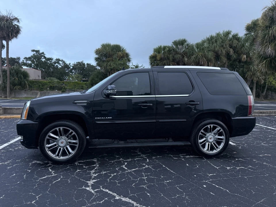 2012 Cadillac Escalade & EXT 3rd Gen - Image 23 of 31