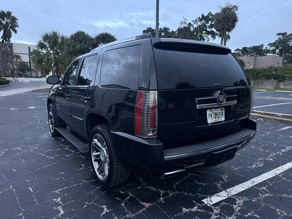 2012 Cadillac Escalade & EXT 3rd Gen - Image 19 of 31