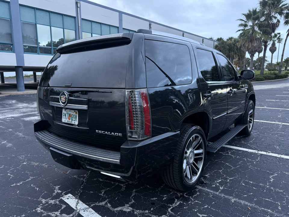 2012 Cadillac Escalade & EXT 3rd Gen - Image 15 of 31