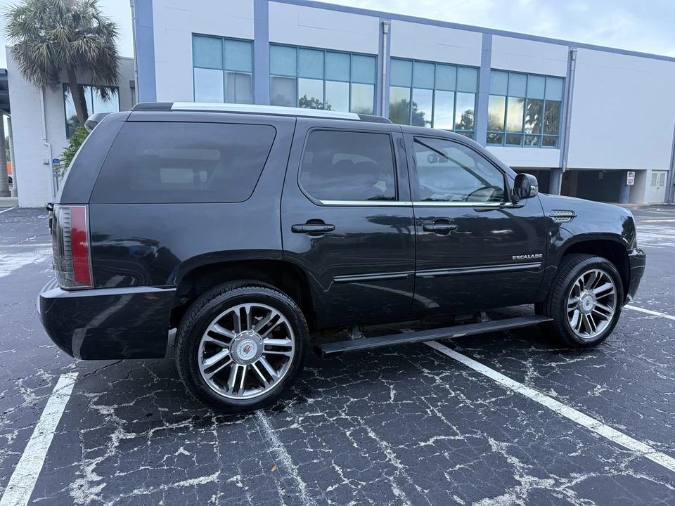 2012 Cadillac Escalade & EXT 3rd Gen - Image 13 of 31