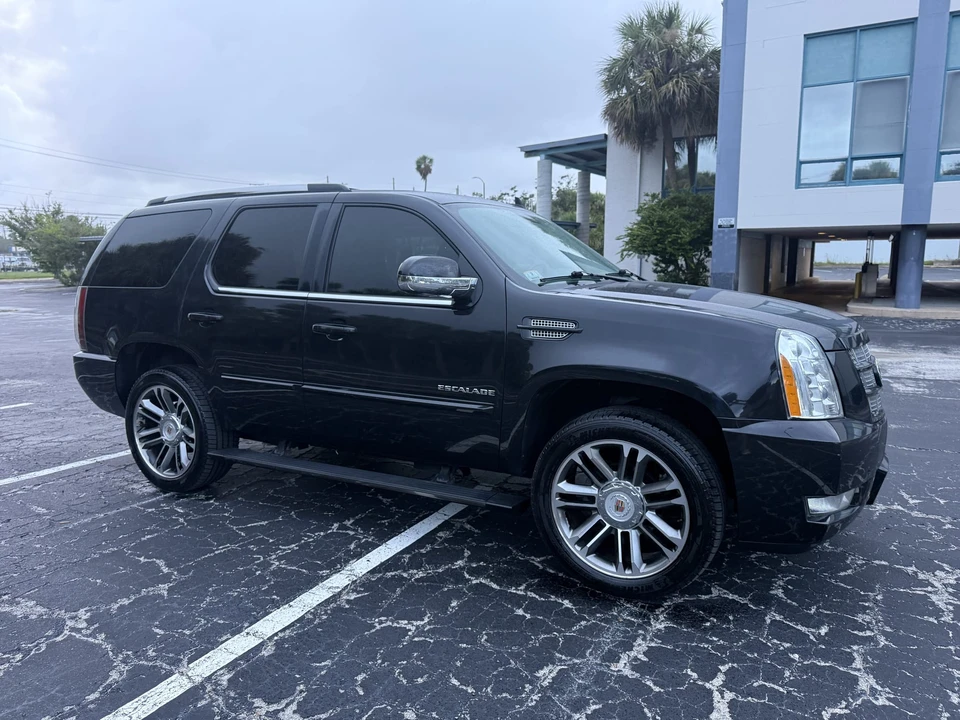 2012 Cadillac Escalade & EXT 3rd Gen - Image 10 of 31