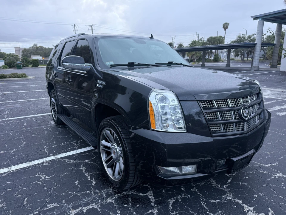 2012 Cadillac Escalade & EXT 3rd Gen - Image 7 of 31