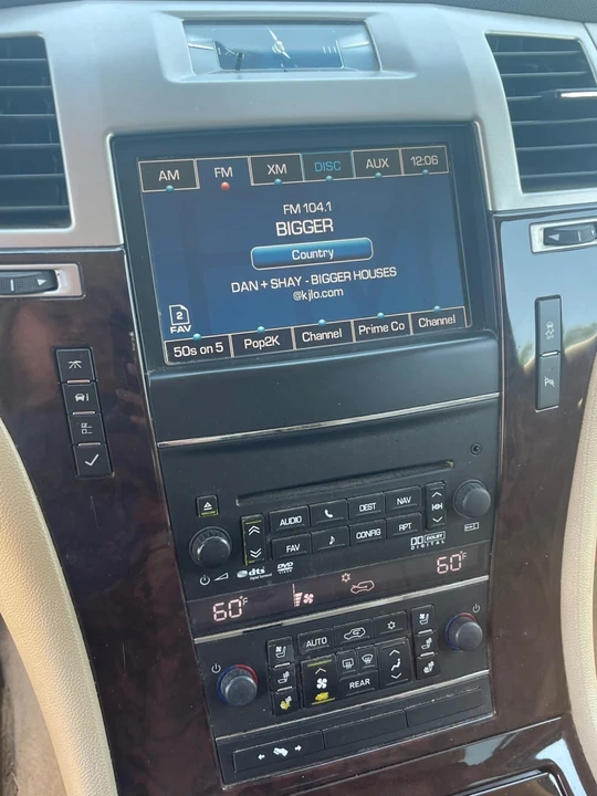 2012 Cadillac Escalade & EXT 3rd Gen - Image 13 of 14