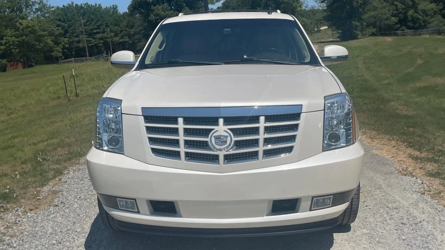 2012 Cadillac Escalade & EXT 3rd Gen - Image 3 of 14