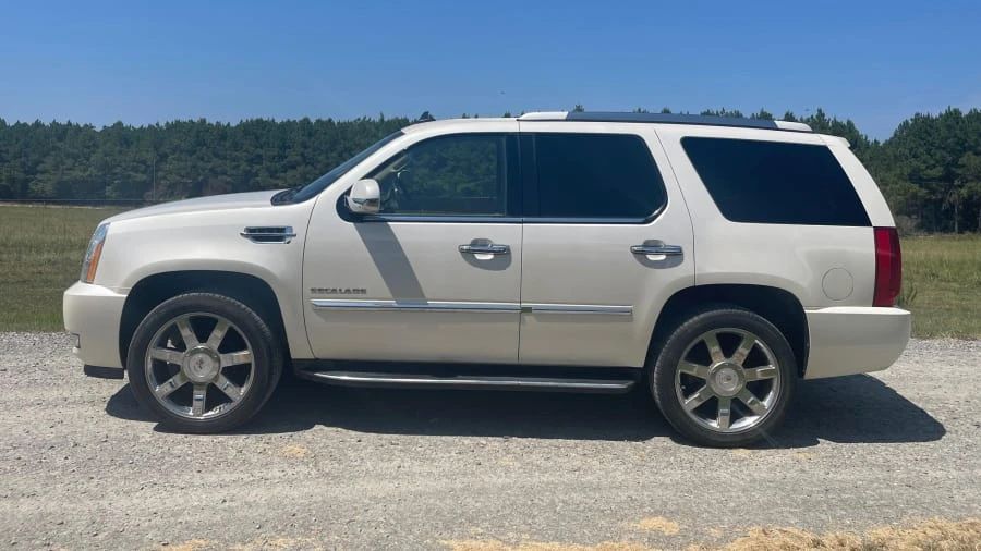 2012 Cadillac Escalade & EXT 3rd Gen - Image 6 of 14