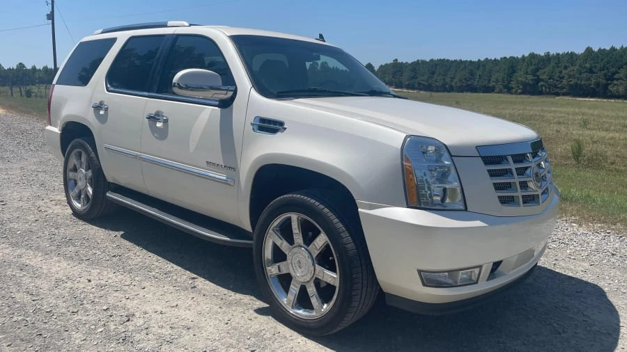 2012 Cadillac Escalade & EXT 3rd Gen - Image 5 of 14