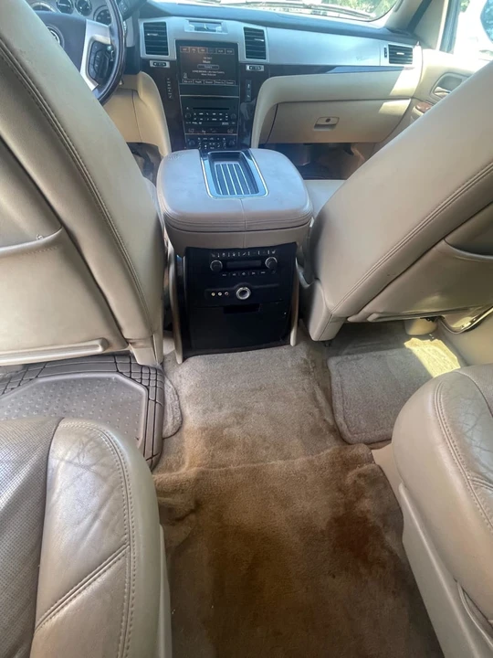 2012 Cadillac Escalade & EXT 3rd Gen - Image 9 of 14