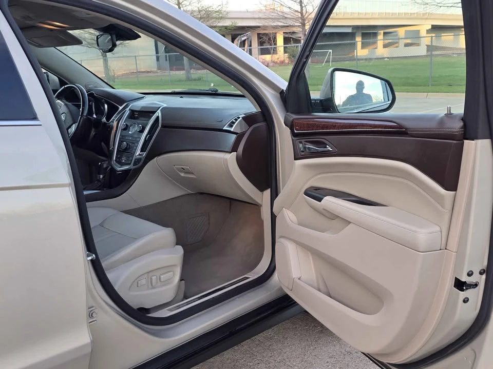 2012 Cadillac SRX - Image 9 of 20