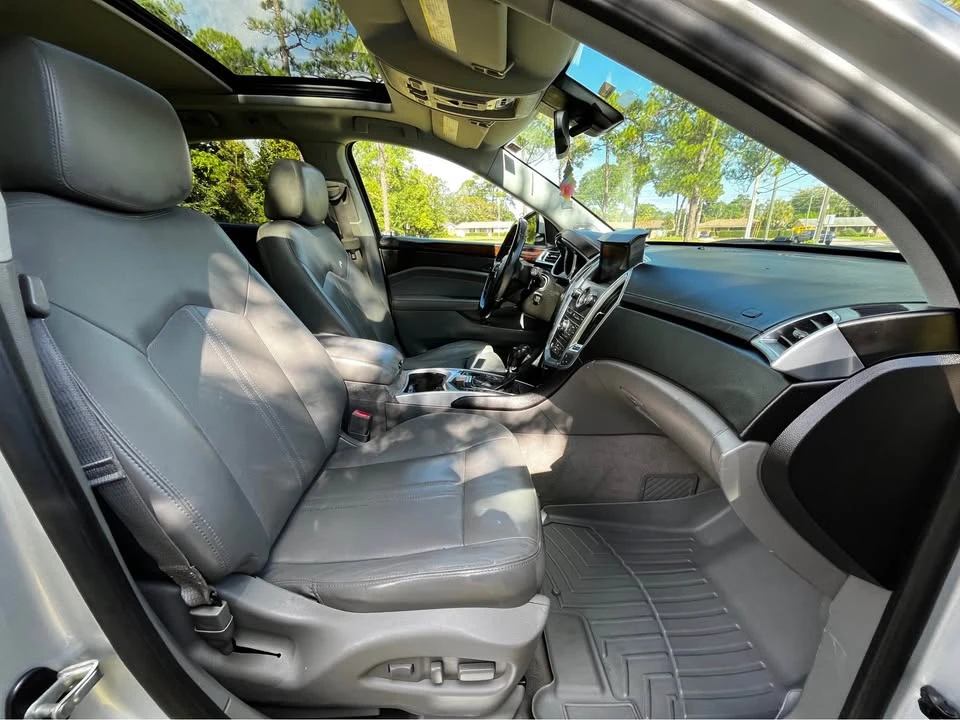 2012 Cadillac SRX - Image 9 of 17