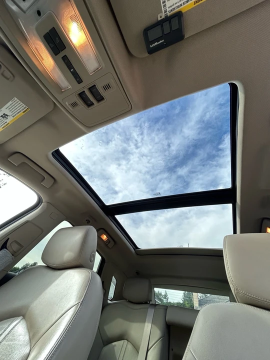 2012 Cadillac SRX - Image 17 of 20