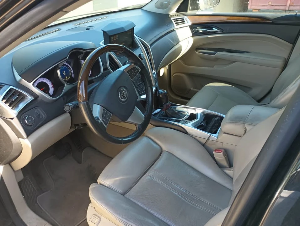2012 Cadillac SRX - Image 4 of 10