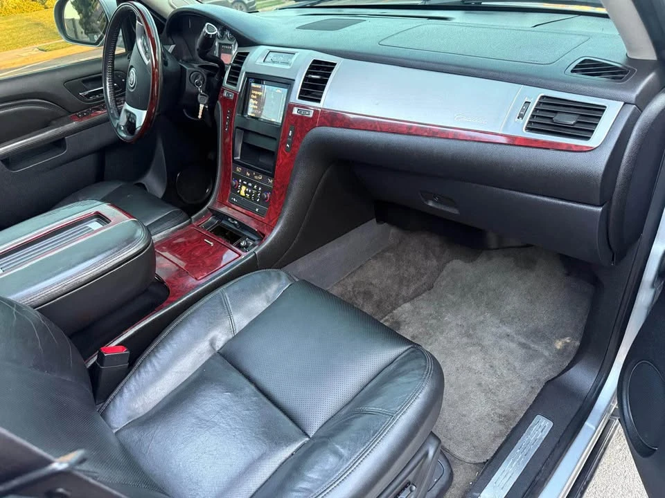 2012 Cadillac Escalade & EXT 3rd Gen - Image 18 of 20